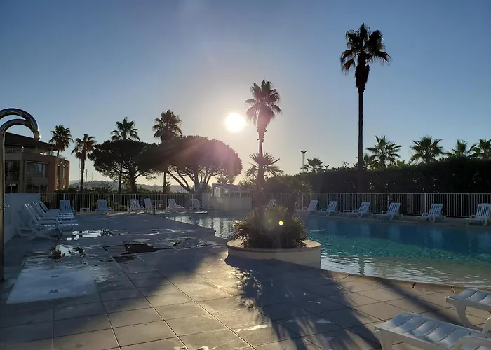 Cap Hermes 107 Magnifique Vue Port 3 Pers *